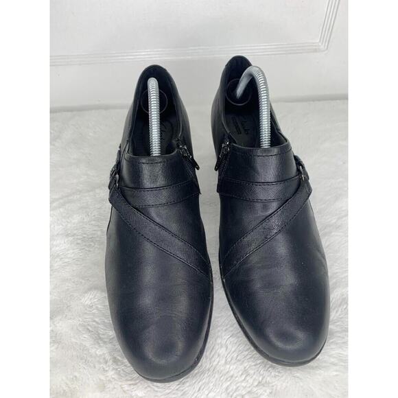 Clarks Womens Black Leather Slip-On Shoes With Buckle Detail Size 11M - Picture 2 of 8